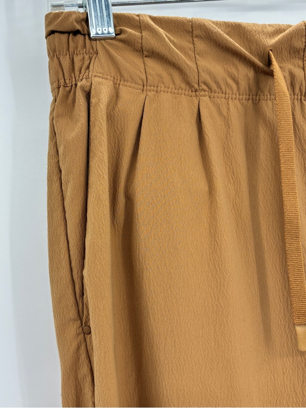 REI Women’s Beyonder Buckskin Brown Nylon Outdoor Lightweight Hiking Pants Small - Picture 6 of 10